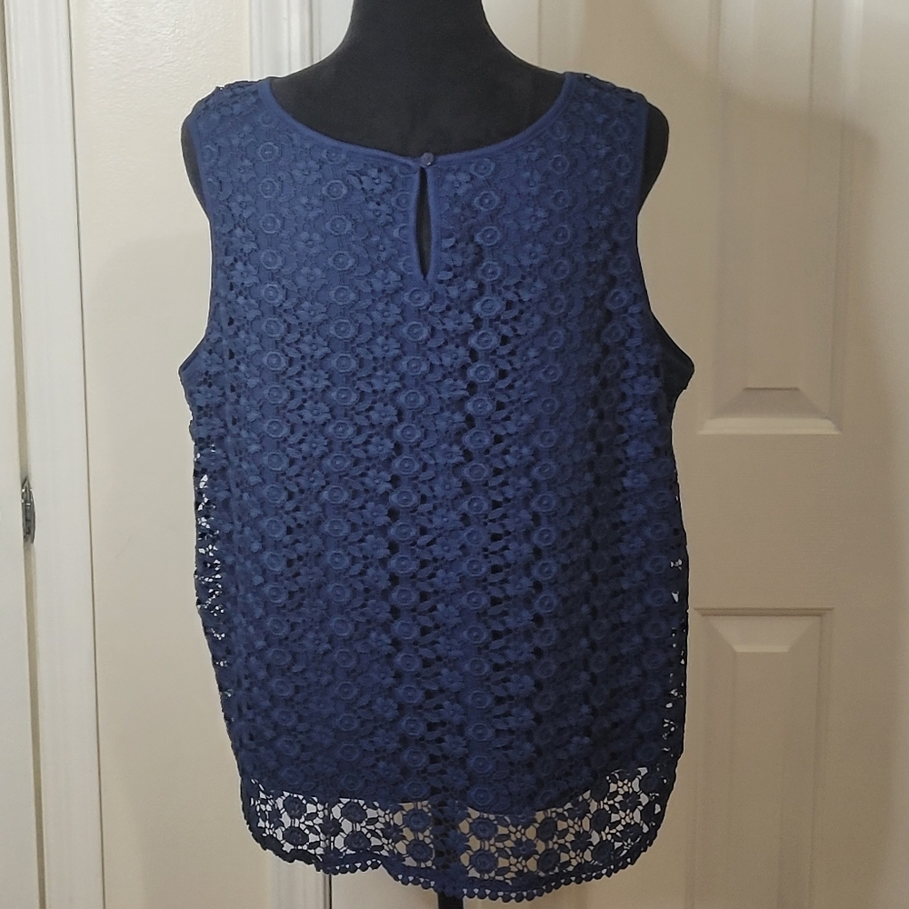 Simply Styled Women's Elegant Crochet Lace Sleeveless Top Blouse Navy Size XL - Picture 3 of 10